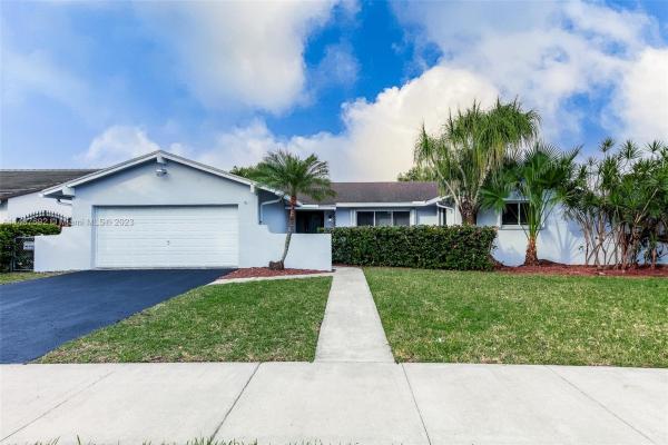 Shores Calusa, 13991 SW 109th St, The Hammocks, Florida 33186, image 1