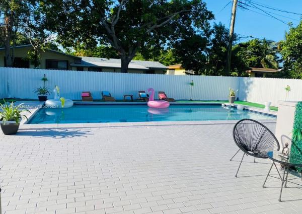 1320 NE 115th St, Unincorporated Dade County, Florida 33161, image 2