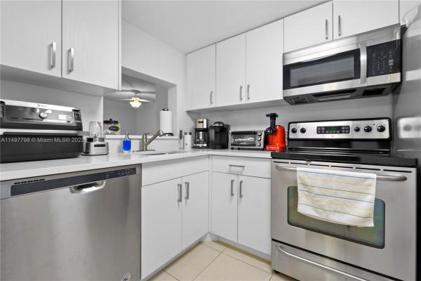 Casa Del Rio, 480 NW 20th St #2080, Boca Raton, Florida 33431, image 2