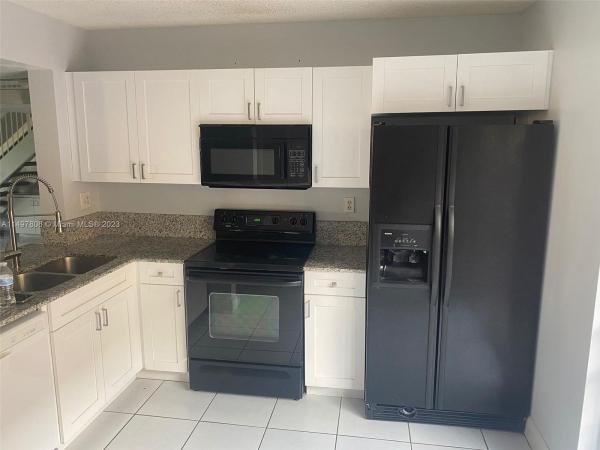 The Riviera At Coral Lakes, 380 NW 85th Pl #1402, Fountainebleau, Florida 33126, image 1