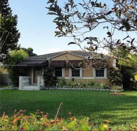 Country Club Estates, 165 Carlisle Dr, Miami Springs, Florida 33166, image 2