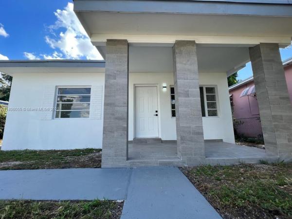 Seminole Lawn, 3342 NW 53rd St, Brownsville, Florida 33142, image 1