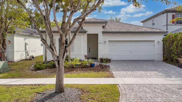 Aruba At Oasis, 2848 NE 1st Dr, Homestead, Florida 33033, image 3