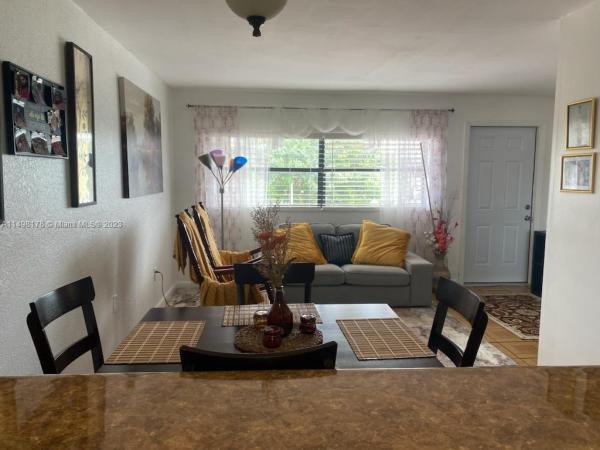 Playa Lago, 13271 SW 17th Ln #6-25, Tamiami, Florida 33175, image 3