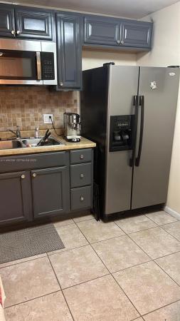 Breakwaters Of The Palm Beaches, 480 Executive Center Dr #4L, West Palm Beach, Florida 33401, image 1