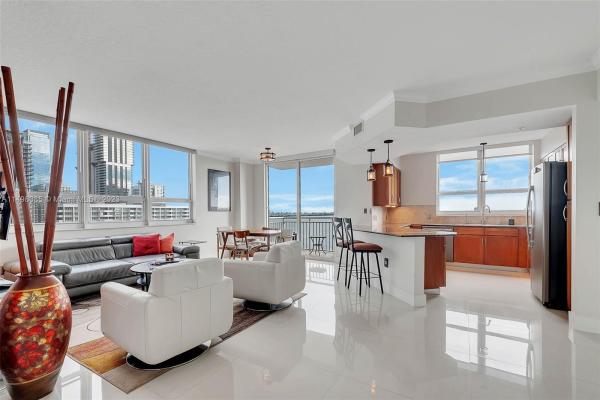Cite On The Bay East, 2000 N Bayshore Dr #1211, Miami, Florida 33137, image 1