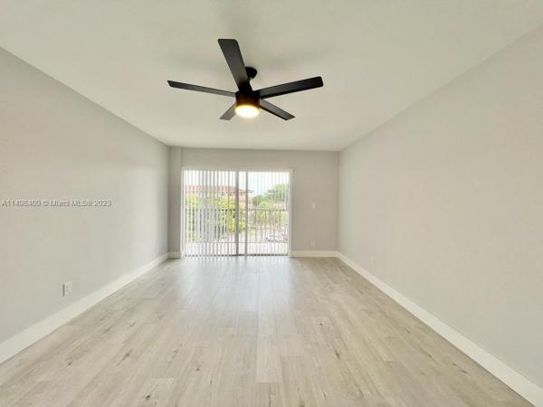Country Lane, 17000 NW 67th Ave #420, Hialeah, Florida 33015, image 3