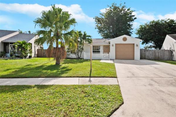 Countrywood, 7786 Ridgewood Dr, Lake Worth Beach, Florida 33467, image 1