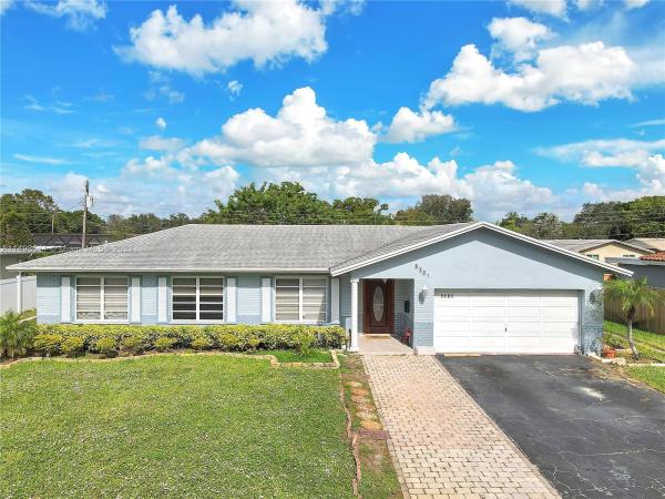 Plantation Park Lakesites, 5301 SW 9th St, Plantation, Florida 33317, image 1