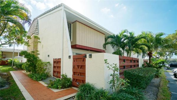 Lakes Of Emerald Hills, 3020 Oaktree Ln #288, Hollywood, Florida 33021, image 1