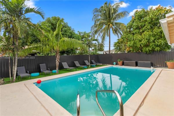 Biscayne Gardens, 14720 NW 9th Ave, Golden Glades, Florida 33168, image 2