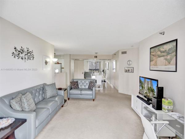 Mystic Pointe Tower 600, 3400 NE 192nd St #910, Aventura, Florida 33180, image 3