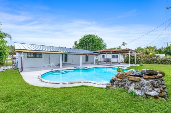 Cutler Ridge, 9485 Nassau Dr, Cutler Bay, Florida 33189, image 2