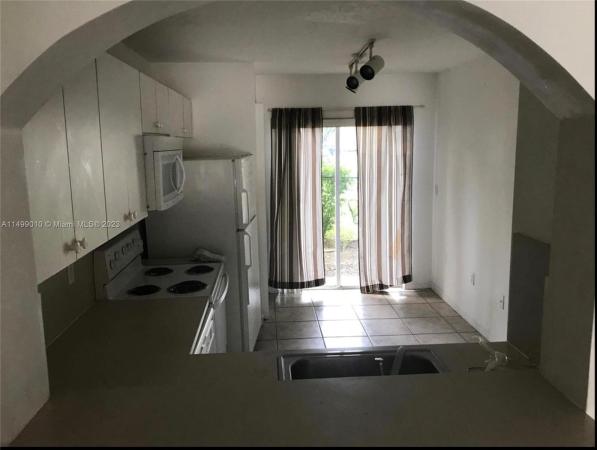 Venetia Gardens South, 2900 SE 12th Rd #105-28, Homestead, Florida 33035, image 3