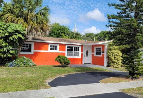 Carol City, 3821 NW 187th St, Miami Gardens, Florida 33055, image 2