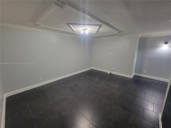 Villa Biscaya Jardines, 4050 NW 135th St #10-2, Opa-Locka, Florida 33054, image 2
