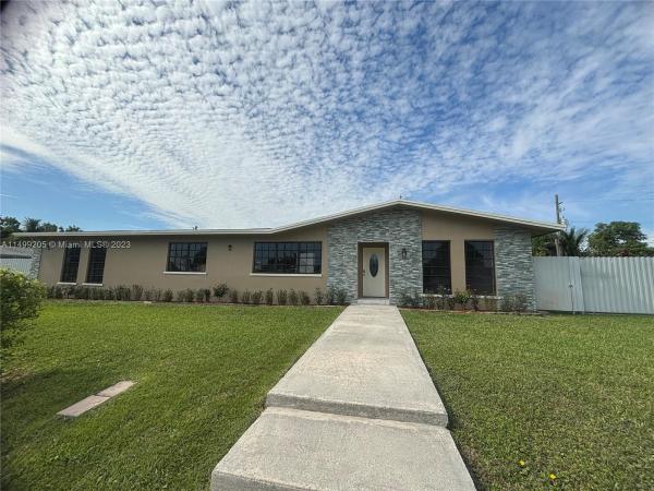 Fairway Lake South, 16230 SW 108th Ct, Palmetto Estates, Florida 33157, image 1