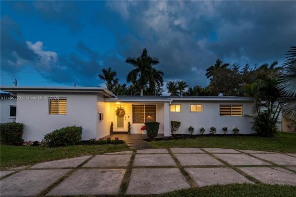 Country Club Homes, 1109 N 13th Ter, Hollywood, Florida 33019, image 3