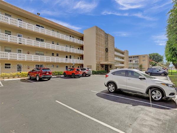 Meadowbrook Lakes, 1025 SE 2nd Ave #304, Dania Beach, Florida 33004, image 1