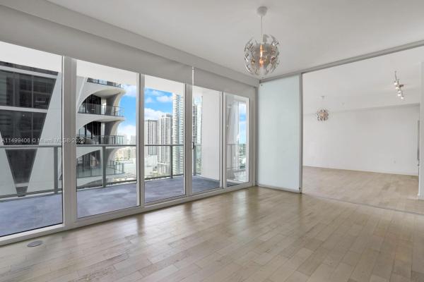 Ten Museum Park Residential, 1040 Biscayne Blvd #2508, Miami, Florida 33132, image 2