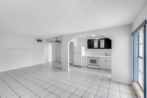 Golden House, 1340 Lincoln Rd #502, Miami Beach, Florida 33139, image 1
