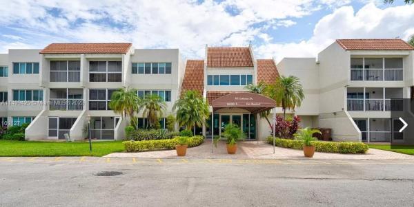 Racquet Club Village, 100 Lakeview Dr #216, Weston, Florida 33326, image 2