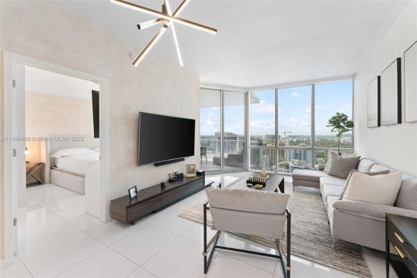 Paramount Miami Worldcenter, 851 NE 1st Ave #2308, Miami, Florida 33132, image 1