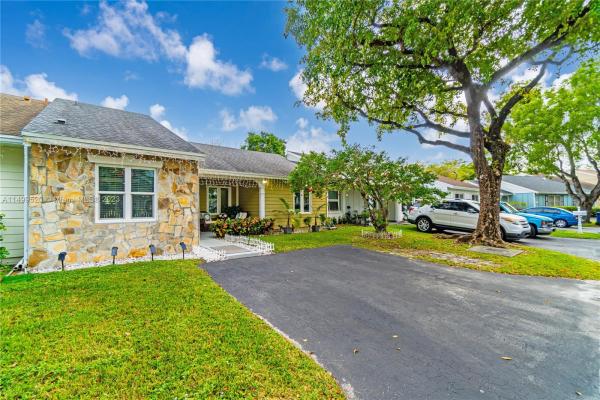 Hickory Lane Country Villas At Country Walk, 14531 SW 142nd Ct Cir 0, Country Walk, Florida 33186, image 3