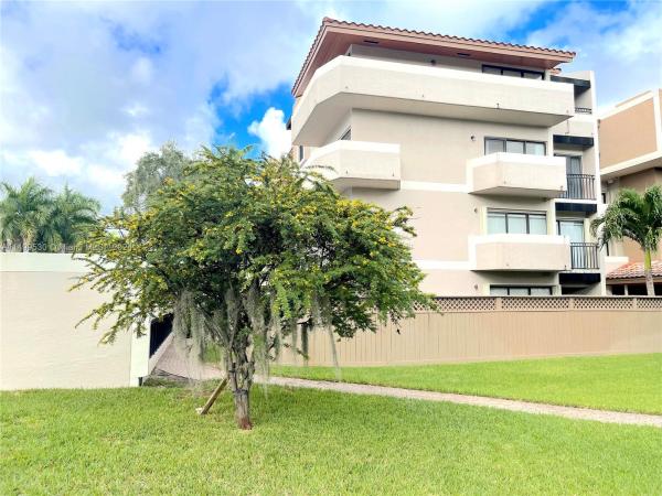 Palm Crest Villas, 9001 SW 94th St #201, Kendall, Florida 33176, image 3