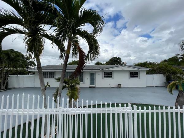 Carol City, 5021 NW 179th Ter, Miami Gardens, Florida 33055, image 2