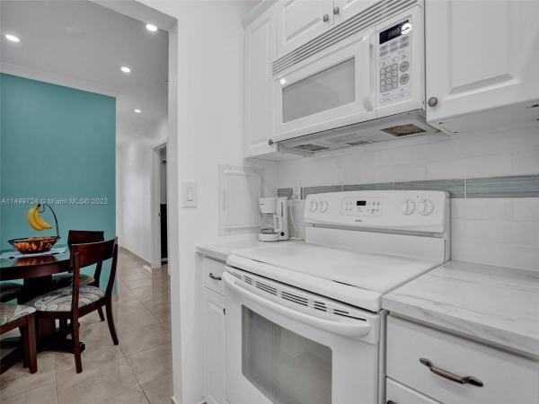 17001 NE 13th Ave #310, Unincorporated Dade County, Florida 33162, image 3
