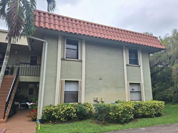 Banyan Tree, 9708 Hammocks Blvd #204-32, The Hammocks, Florida 33196, image 1