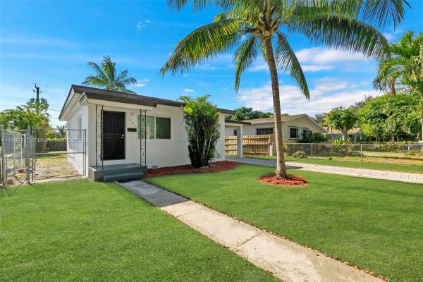 Sunkist Grove, 1326 NW 120th St, North Miami, Florida 33167, image 1