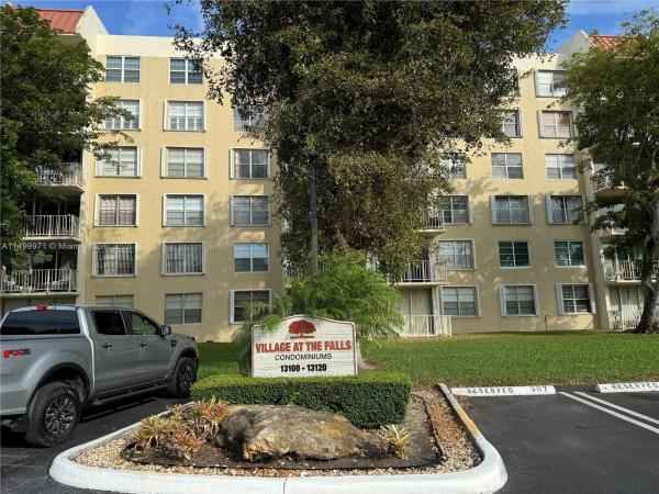 Village At The Falls, 13120 SW 92nd Ave #B-106, Kendall, Florida 33176, image 3