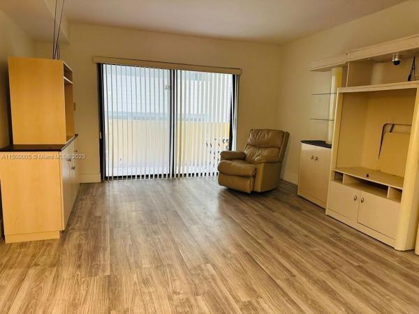 Ocean View Plaza, 2924 Collins Ave #203, Miami Beach, Florida 33140, image 1
