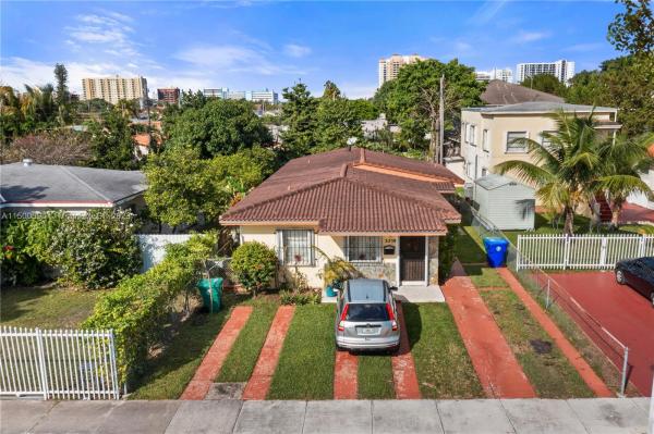 Silver Bluff Homesites, 3259 SW 26th St, Miami, Florida 33133, image 1
