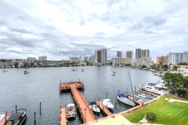 Park Layne Towers, 400 Golden Isles Dr #45, Hallandale Beach, Florida 33009, image 1