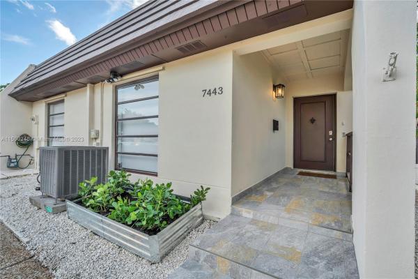 Miami Lakes Golf Course Village, 7443 Big Cypress Dr #7443, Miami Lakes, Florida 33014, image 3