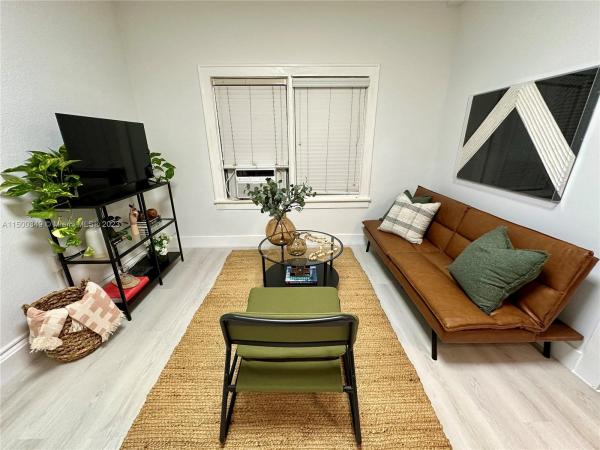 Mendoza, 126 Mendoza Ave #2, Coral Gables, Florida 33134, image 3