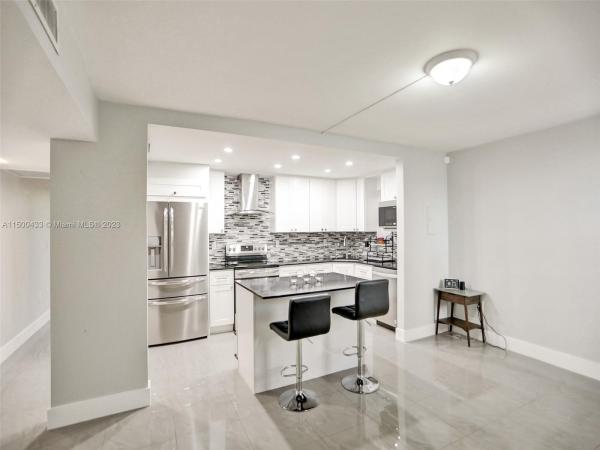 Villa Dorada, 20291 NE 30th Ave #PH-08, Aventura, Florida 33180, image 3