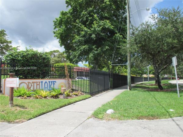 Northlake Village At The California Club, 750 NE 199th St #102H, Ives Estates, Florida 33179, image 3