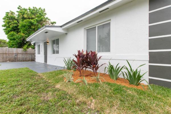 Belmar, 2215 Fletcher St, Hollywood, Florida 33020, image 3