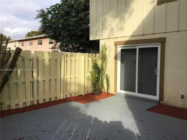 Habitat 2, 2218 NW 59th Way #63-B, Lauderhill, Florida 33313, image 1