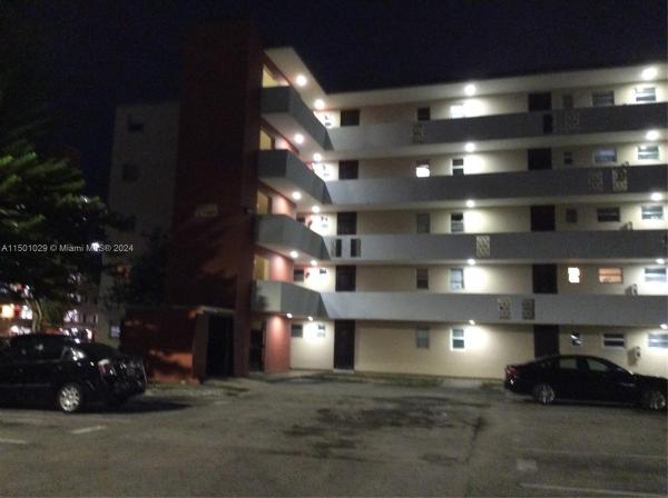 Easter Lily Gardens, 1700 NE 191st St #304, Ojus, Florida 33179, image 2