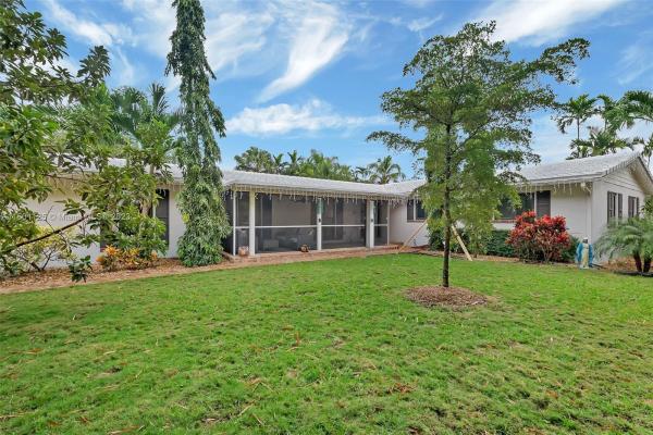 Coral Reef Estates, 8845 SW 161st St, Palmetto Bay, Florida 33157, image 1