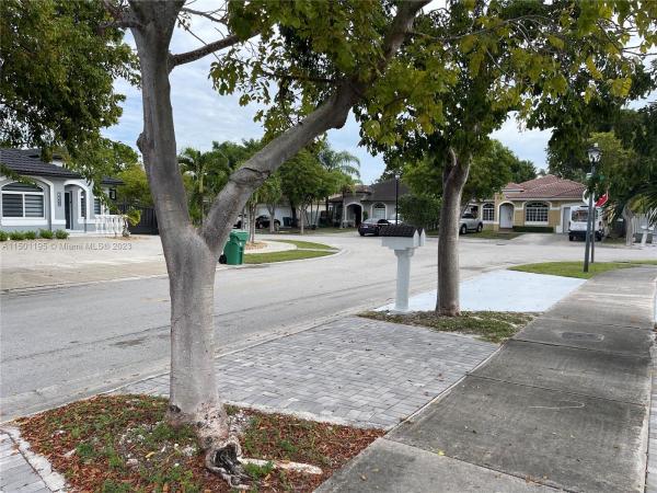 North Palm Estates, 7734 NW 200th St, Hialeah, Florida 33015, image 3