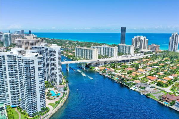 Mystic Pointe Tower 200, 19101 NE 36th Ct #2612, Aventura, Florida 33180, image 2