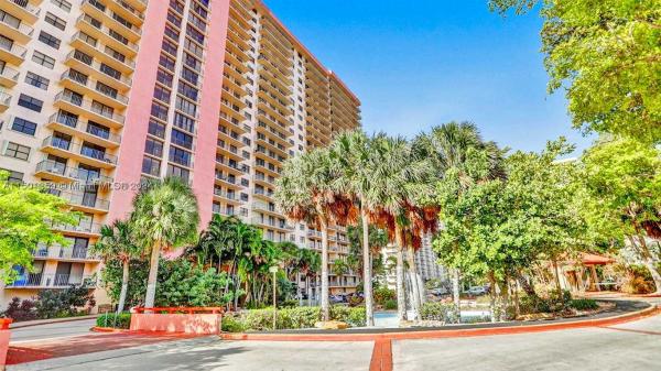 Winston Towers 600, 210 174th St #518, Sunny Isles Beach, Florida 33160, image 1