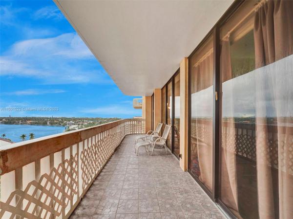 Turnberry Towers, 19355 Turnberry Way #8L, Aventura, Florida 33180, image 1