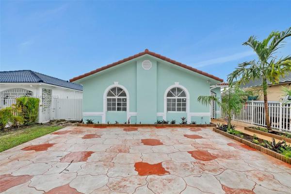Keri, 3558 W 71st Ter, Hialeah, Florida 33018, image 1